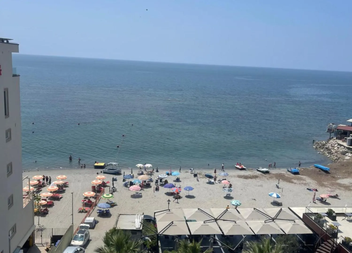 Vollga Seaview Apartment ドゥラス