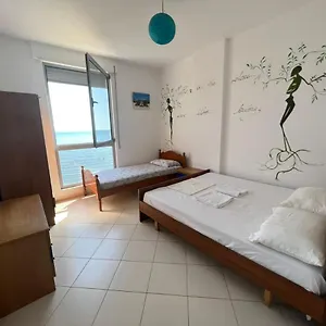 Blue Sky Apartment